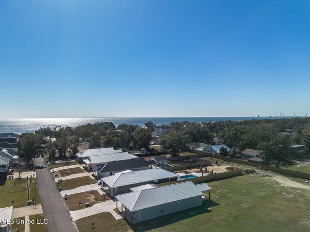 171 Phillips Drive, Gulfport, MS 39507