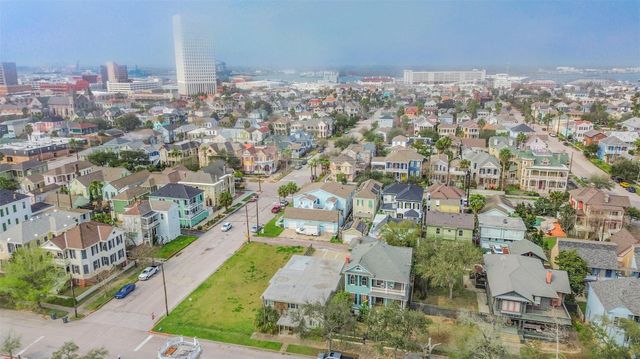 1628 Sealy Street, Galveston, TX 77550