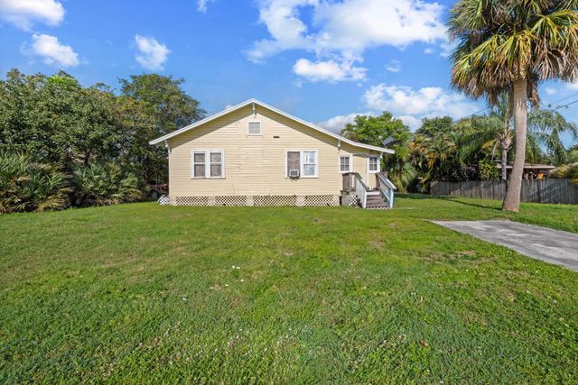 1566 NW 9th Avenue, Stuart, FL 34994