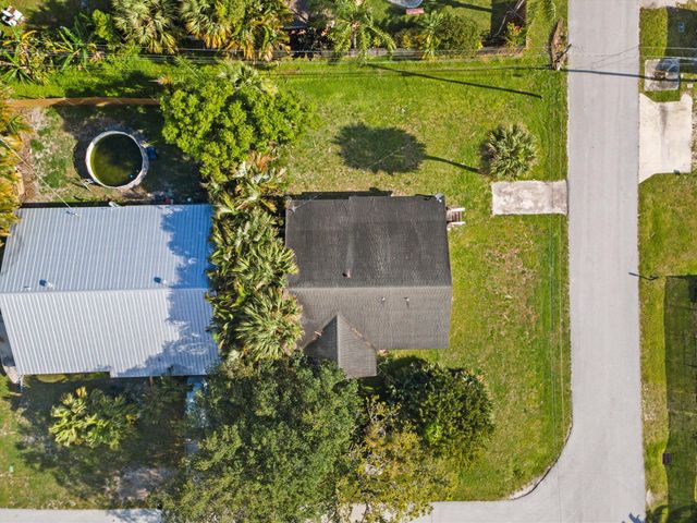 1566 NW 9th Avenue, Stuart, FL 34994