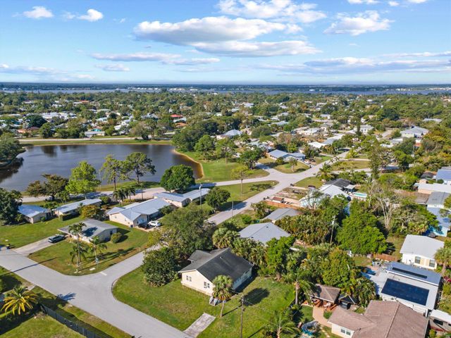 1566 NW 9th Avenue, Stuart, FL 34994