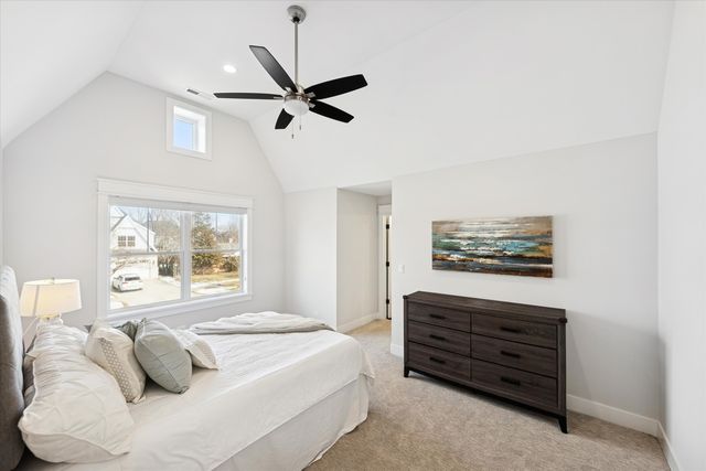 432 N Ridgeland Avenue, Elmhurst, IL 60126