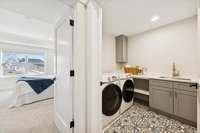 432 N Ridgeland Avenue, Elmhurst, IL 60126