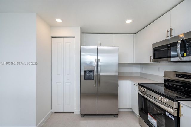 12470 SW 248 ST 1, Miami, FL 33032