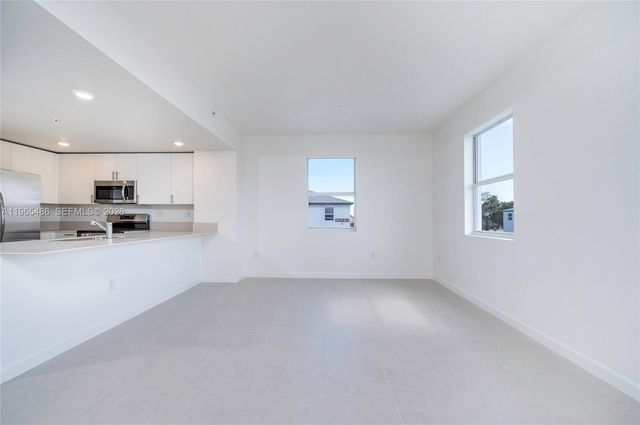 12470 SW 248 ST 1, Miami, FL 33032