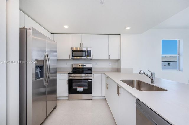 12470 SW 248 ST 1, Miami, FL 33032