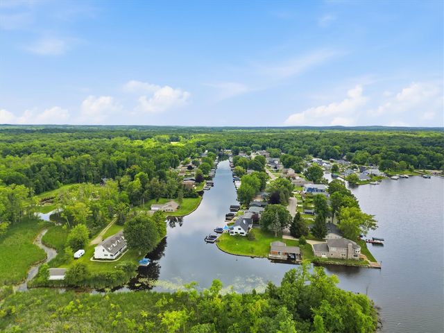 11243 Wynns Road, Pinckney, MI 48169