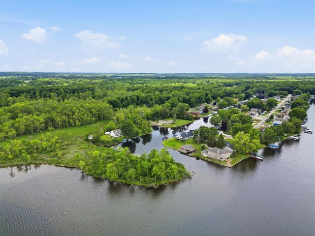 11243 Wynns Road, Pinckney, MI 48169