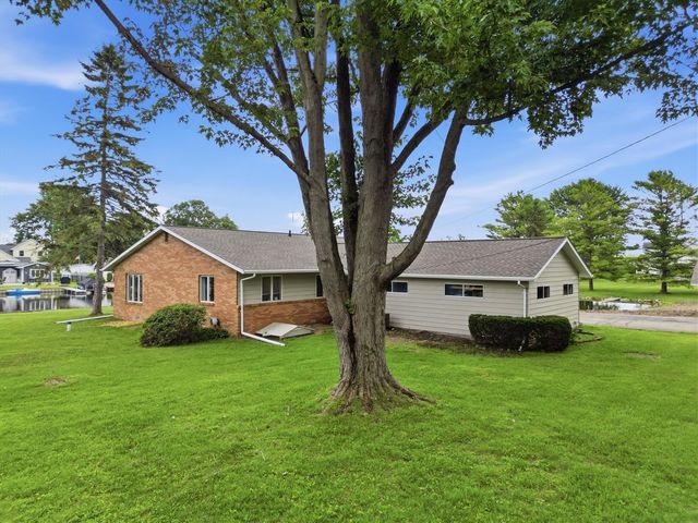 11243 Wynns Road, Pinckney, MI 48169
