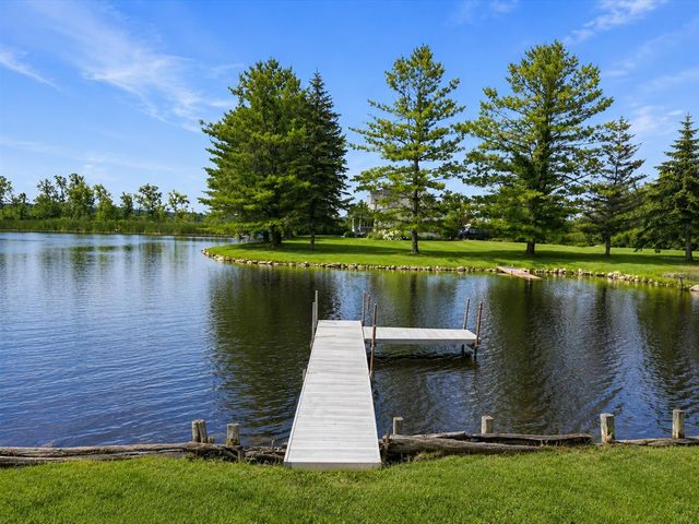 11243 Wynns Road, Pinckney, MI 48169
