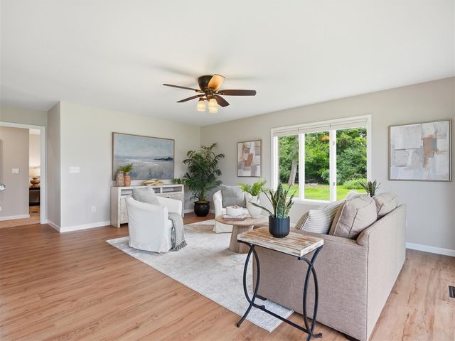 11243 Wynns Road, Pinckney, MI 48169