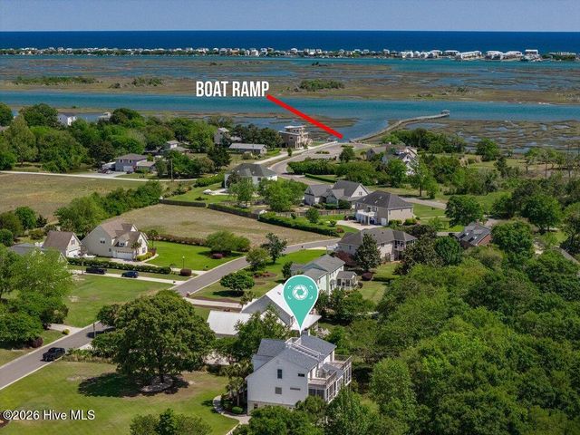 120 Middle Point Road, Hampstead, NC 28443