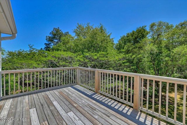 120 Middle Point Road, Hampstead, NC 28443