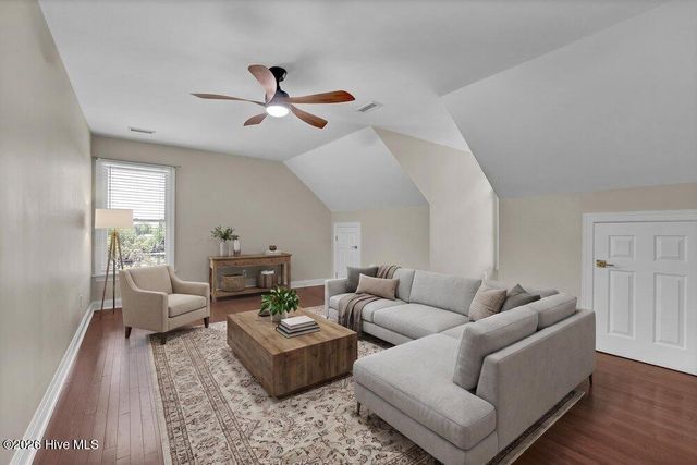 120 Middle Point Road, Hampstead, NC 28443