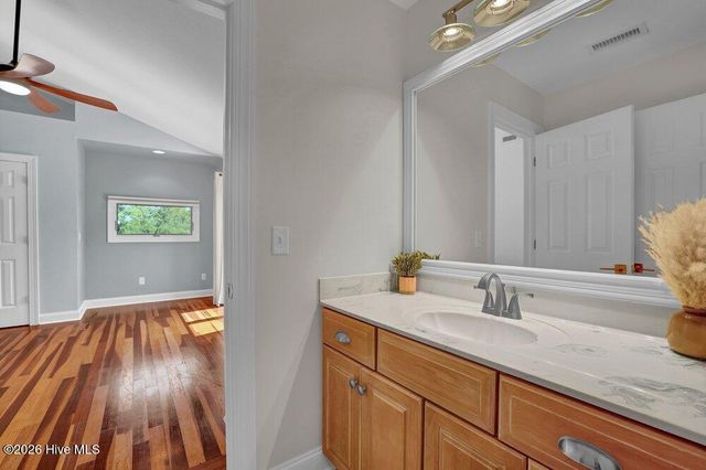 120 Middle Point Road, Hampstead, NC 28443