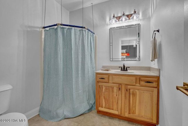 120 Middle Point Road, Hampstead, NC 28443