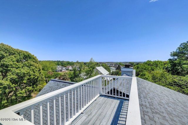 120 Middle Point Road, Hampstead, NC 28443