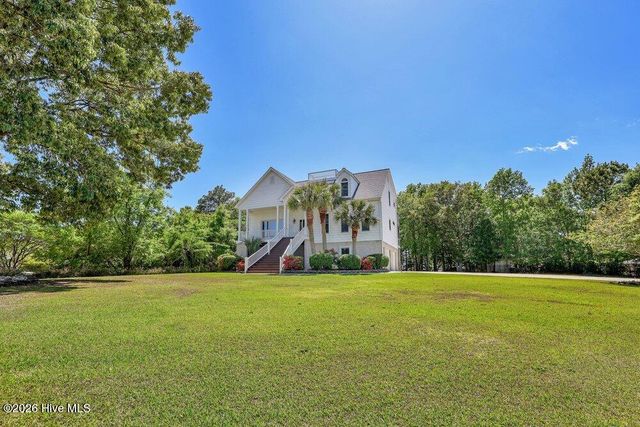 120 Middle Point Road, Hampstead, NC 28443
