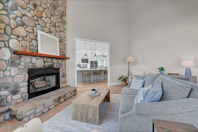 120 Middle Point Road, Hampstead, NC 28443