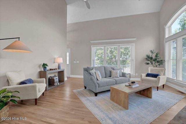 120 Middle Point Road, Hampstead, NC 28443