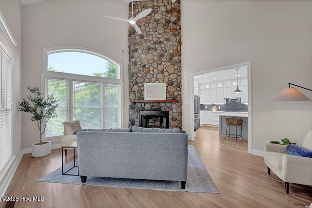 120 Middle Point Road, Hampstead, NC 28443