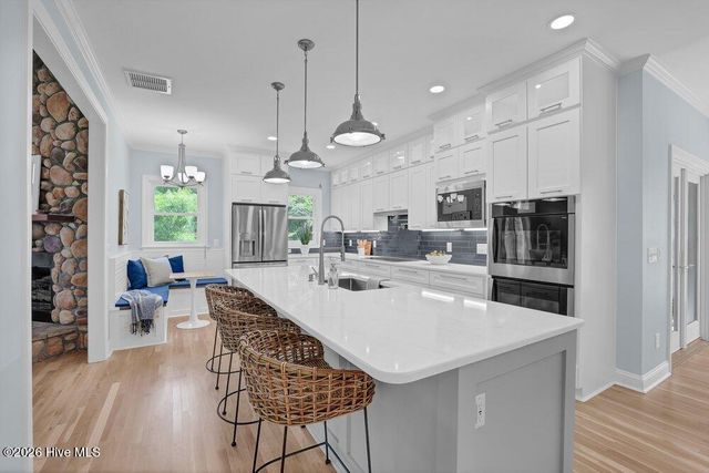 120 Middle Point Road, Hampstead, NC 28443