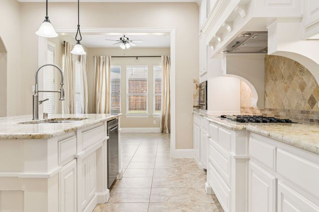 15082 Beckley Lane, Frisco, TX 75035