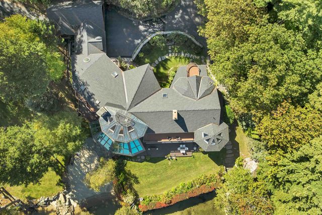 211 Dockham Shore Road, Gilford, NH 03249