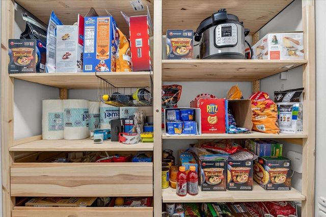 9342 VISTA MEADOW Drive, Verona, WI 53593