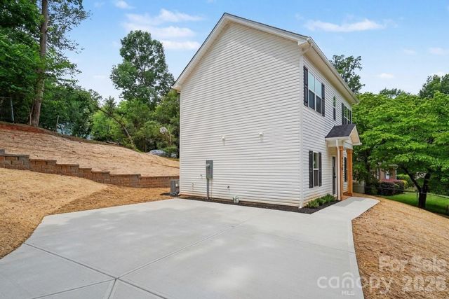 327 Whispering Pines Drive, Charlotte, NC 28217