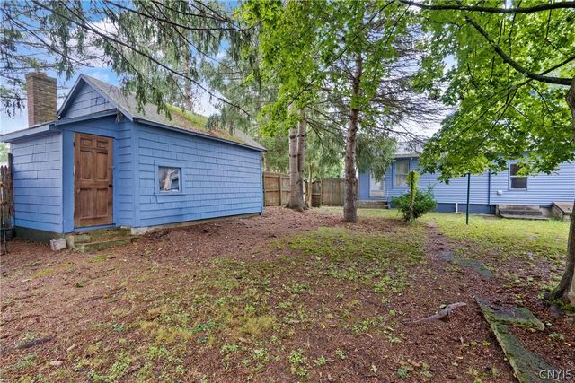 37 East Oneida Street, Lysander, NY 13027