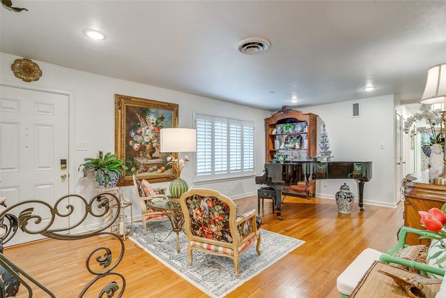200 LAKERIDGE Road, Lakeside, TX 76108