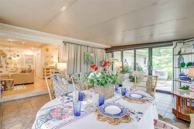 200 LAKERIDGE Road, Lakeside, TX 76108
