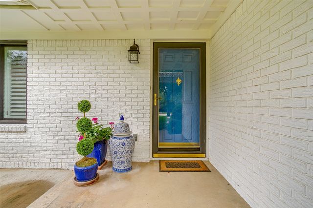 200 LAKERIDGE Road, Lakeside, TX 76108