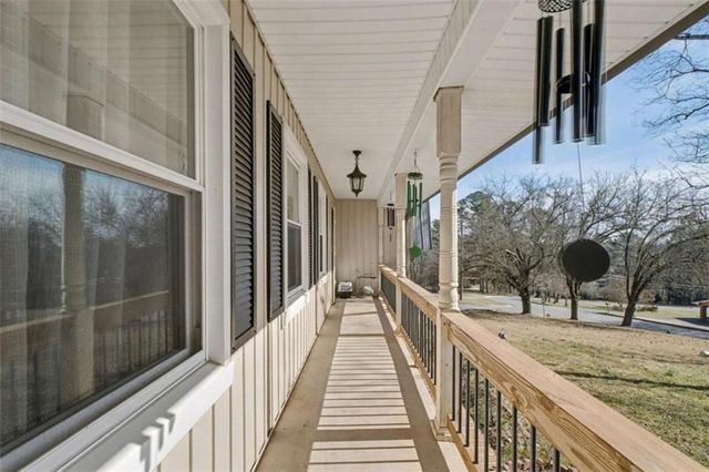 301 Briarwood Drive, Calhoun, GA 30701