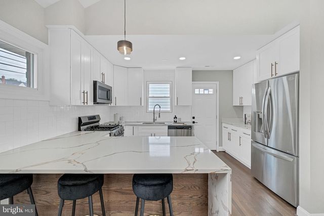 6207 ADDISON RD, Capitol Heights, MD 20743