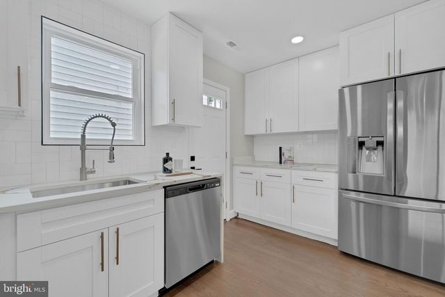 6207 ADDISON RD, Capitol Heights, MD 20743