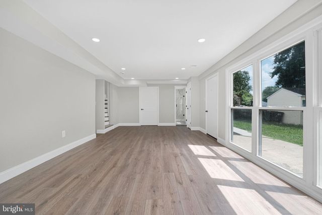 6207 ADDISON RD, Capitol Heights, MD 20743