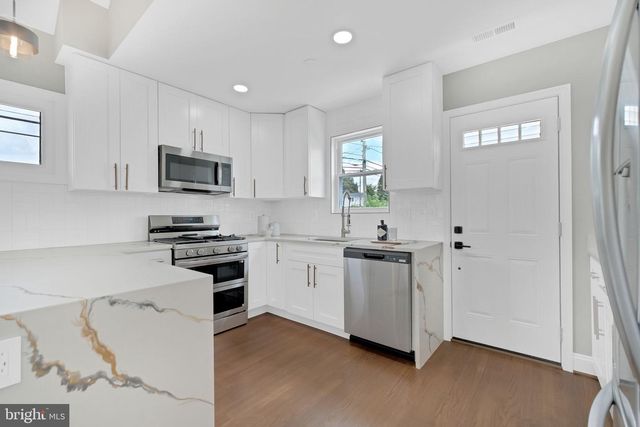 6207 ADDISON RD, Capitol Heights, MD 20743