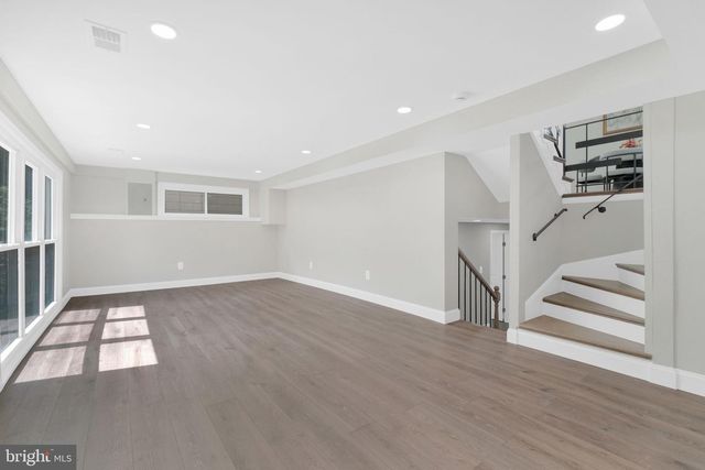 6207 ADDISON RD, Capitol Heights, MD 20743