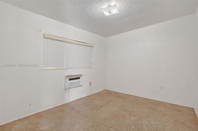 2110 NW 24th St, Miami, FL 33142