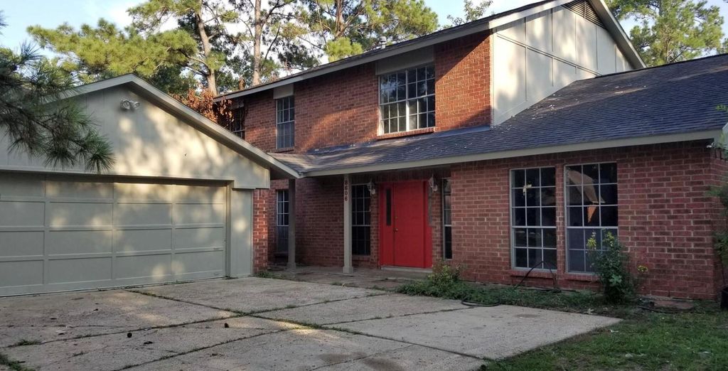 8606 Summit Pines Drive, Humble, TX 77346