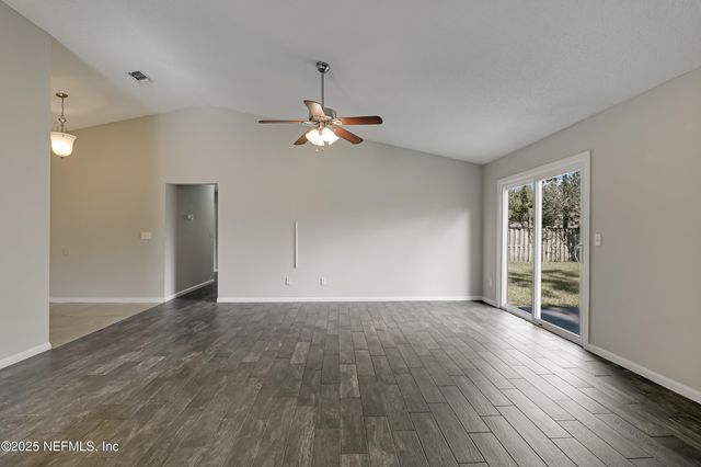 8475 SETON Court, Jacksonville, FL 32244