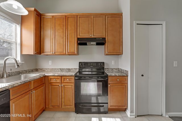 8475 SETON Court, Jacksonville, FL 32244