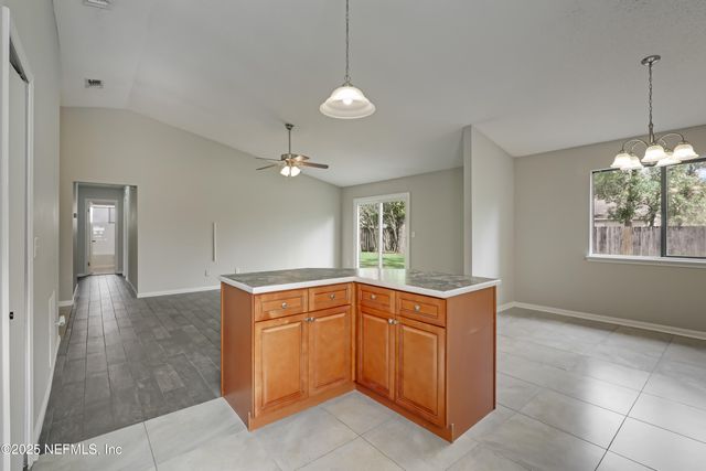 8475 SETON Court, Jacksonville, FL 32244