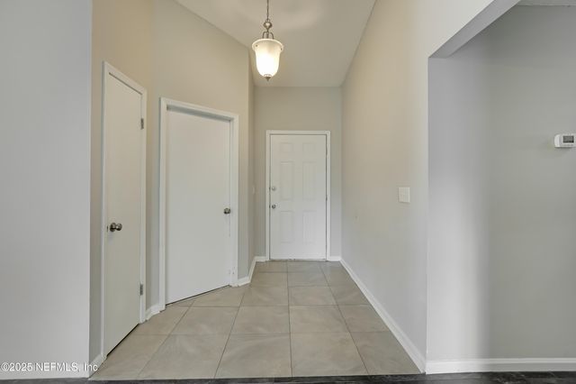 8475 SETON Court, Jacksonville, FL 32244