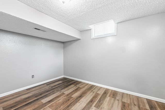 120 E Shady Brook Ln, Derby, KS 67037