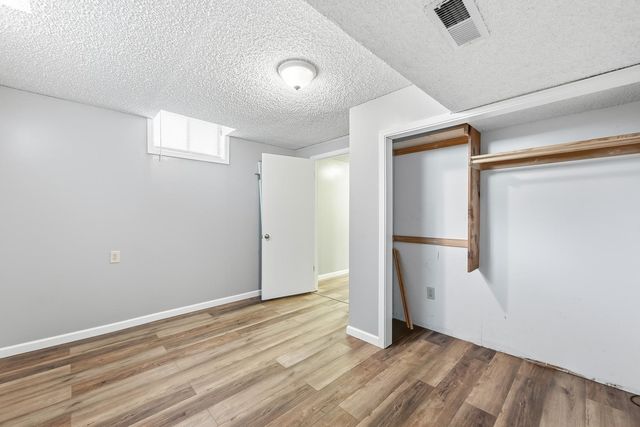 120 E Shady Brook Ln, Derby, KS 67037