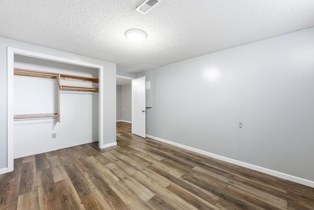 120 E Shady Brook Ln, Derby, KS 67037