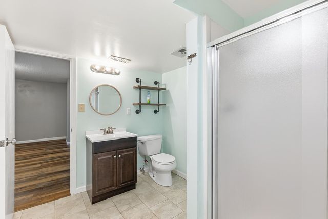 120 E Shady Brook Ln, Derby, KS 67037
